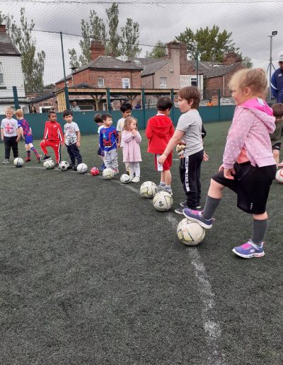 kids, football, playing, sports, training, session, training session, warrington, local, localbusiness, company, business, team, football team, football, junior football, junior team